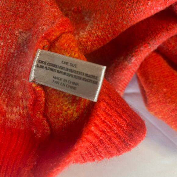 Look by M New York Red with tan hearts one size Cardigan - Picture 4 of 5